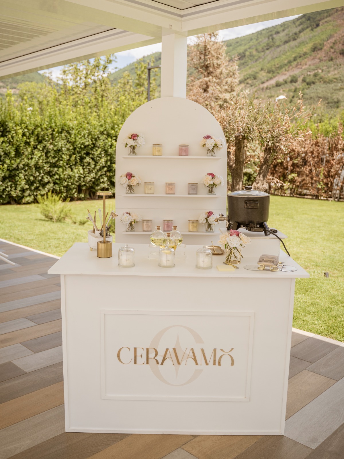 Boutique itinerante di Ceravamo allestita per un matrimonio in Toscana